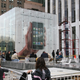 Illustration for article titled Gigantic iPhone Ad in Apples 5th Ave NYC Store
